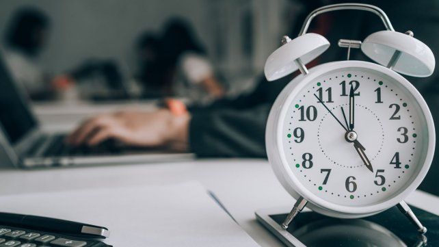 Después del alivio en ganancias, Nación respalda reducción de la jornada laboral: ¿de qué se trata?