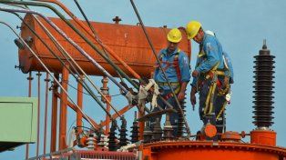 Se restableció el servicio de energía en Rosario y en el sur provincial tras el corte masivo que afectó la región