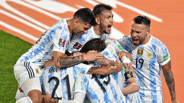 Argentina sacó su chapa de campeón y goleó a Uruguay en el Monumental