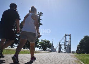 Santa Fe, un horno: el calor no afloja, la sensación térmica superó los 47°C y emitieron un alerta por tormentas