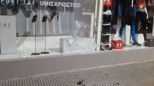 Robaron un par de zapatillas a metros de la comisaría
