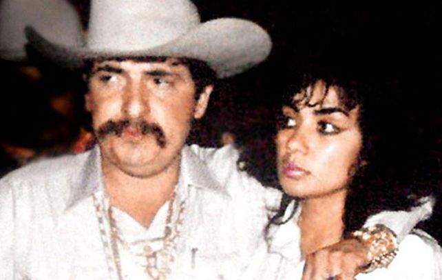 Cómplices. Miguel Angel Félix Gallardo y Sandra Avila Beltrán en una fotografía tomada en la década de 1990.
