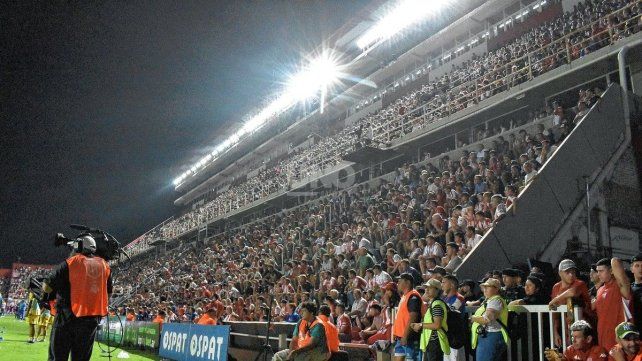 Unión, complicado en llegar con la nueva iluminación para el inicio de la Sudamericana