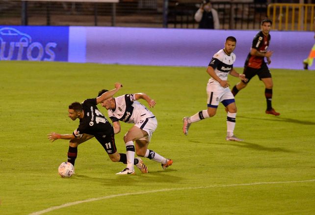 Newells perdió jugando mal y en esta ocasión la fuerza de voluntad no le alcanzó