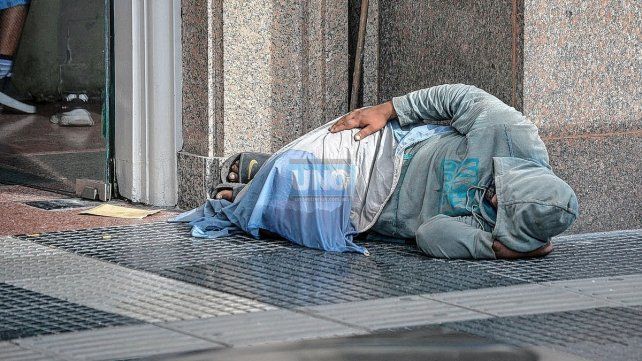 El operativo realizado la semana pasada por áreas del gobierno municipal de Paraná para expulsar de la Plaza 1° de Mayo a personas en situación de calle tuvo muchas repercusiones. En general