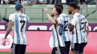 Argentina lució su título de campeón del mundo con un triunfo ante Australia