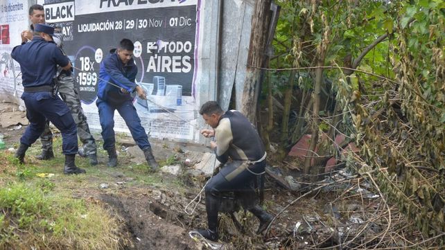 La policía suspendió la búsqueda de Fiorella en el arroyo Antoñico