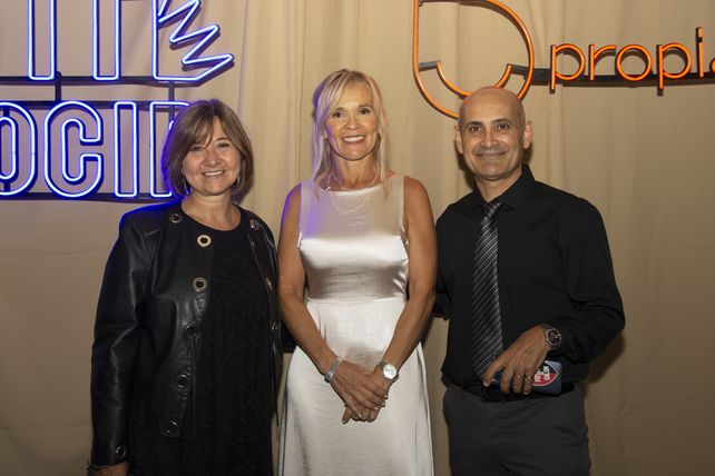 Marcela Procaccin, Gabriela Ortiz y Claudio Mariano