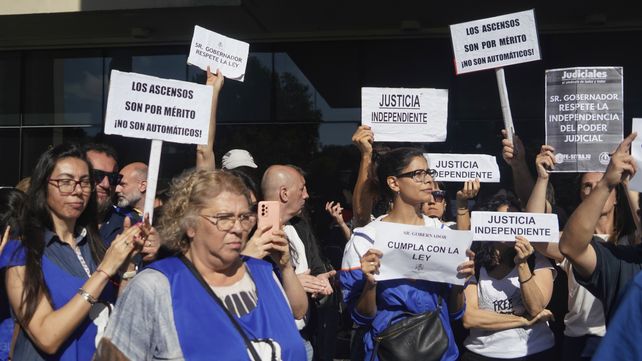 Trabajadores judiciales se manifestaron en el Centro de Justicia Penal.