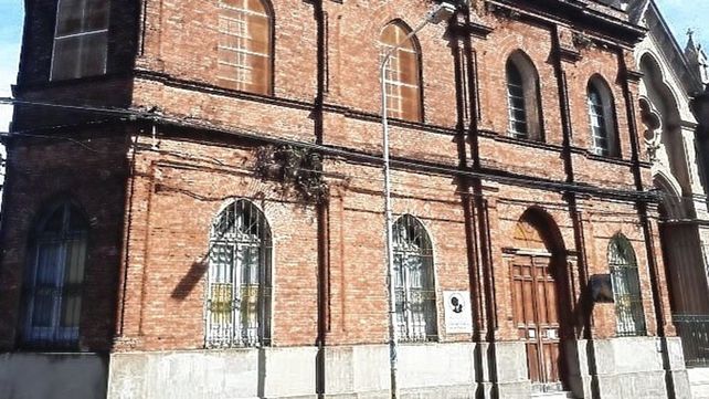 Parroquia La Piedad. Histórico fue vendido por las Hermanas Terciarias de la Caridad al odontólogo de Paraná
