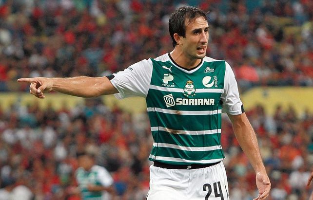 Carlos Izquierdoz se acerca a Boca Carlos Izquierdoz se acerca a Boca