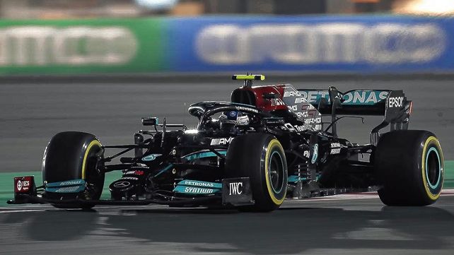 F1: Bottas voló en la 2ª tanda de ensayos libres en Qatar