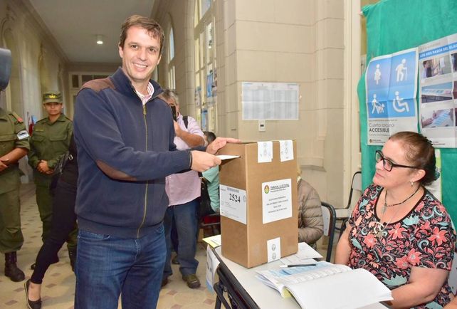 Intendente. Cresto irá en busca de la reelección en junio.