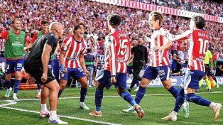 Atlético de Madrid venció al Real Madrid en un derbi caliente y quedó como escolta