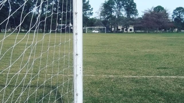 Un hombre murió tras descompensarse en un partido de fútbol de una liga de campo
