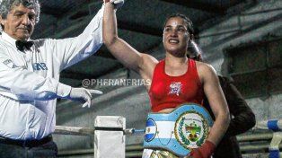 La paranaense Zamira Beber retuvo el cinturón entrerriano en una dura pelea.