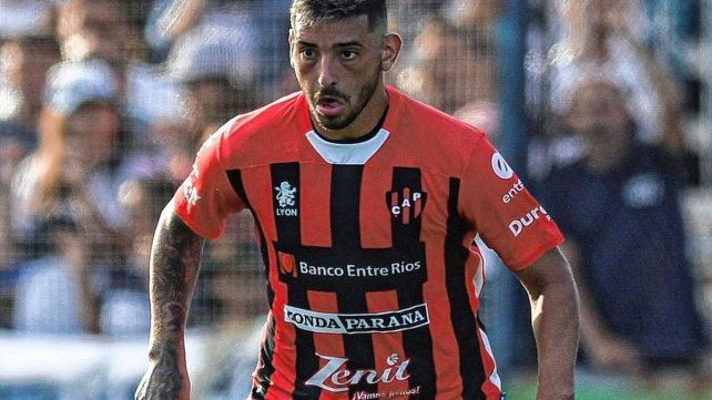 Escándalo en Colegiales: separan a un ex Patronato por jugar partidos amateur.
