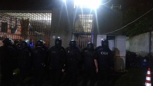 Policías doblegaron un violento intento de motín con incendio en la Comisaría 12° de Santo Tomé