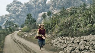 La tremenda erupción de un volcán en Indonesia calcinó a catroce personas