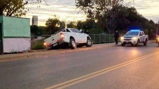 Iba alcoholizado el joven que conducía la camioneta que casi cae de un puente.