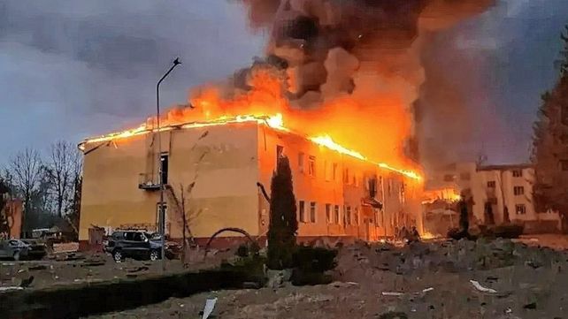 Rusia y Ucrania retoman negociaciones en medio de bombardeos