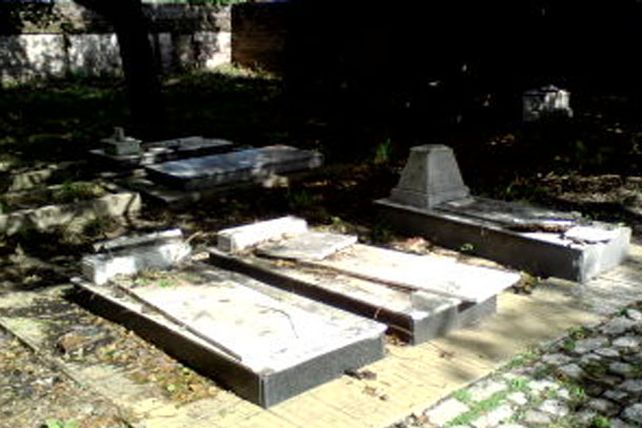 Denuncian la crítica situación del Cementerio
