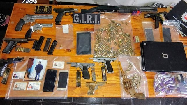Once allanamientos y dos detenidos por el crimen en el casino