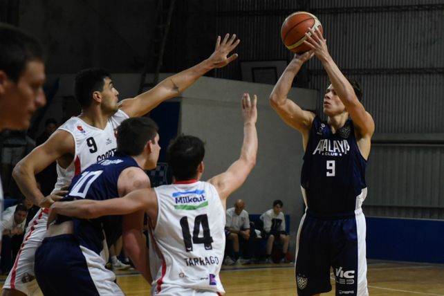 El de Santo Tomé Jordi Godoy debutó bárbaro. El ex TNA de Unión marcó 27 puntos