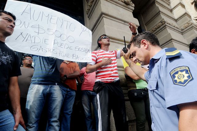 Apropol: la discusión sobre el uso de armas en la protesta es estética