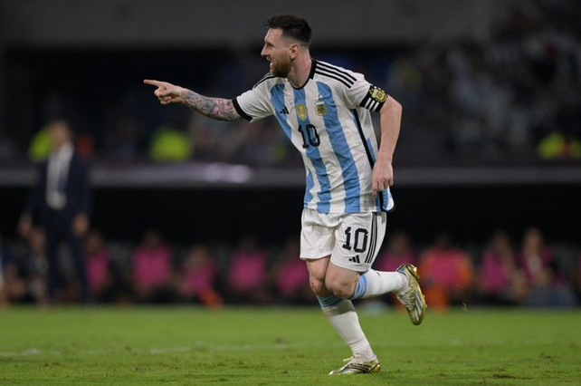 Messi superó la barrera de los 100 goles con la camiseta de Central.