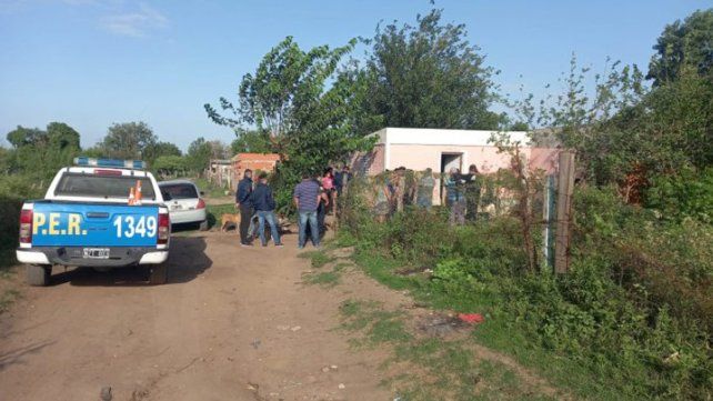 La persona robó pertenencias a un turista que se alojaban en un hostal de Victoria. Luego fue allanado por el robo de artes de pesca