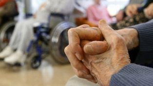 Autorizan las visitas a geriátricos: ¿Cómo es el nuevo protocolo?