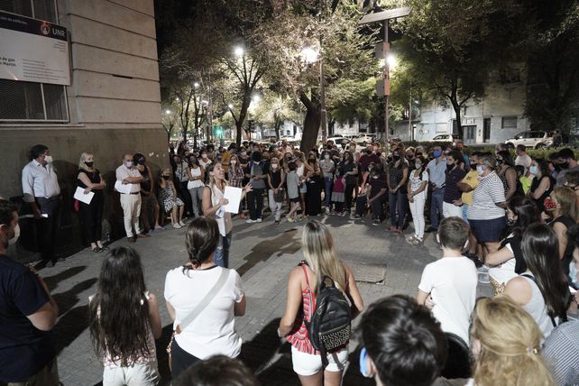 Una protesta de padres en favor de las clases presenciales