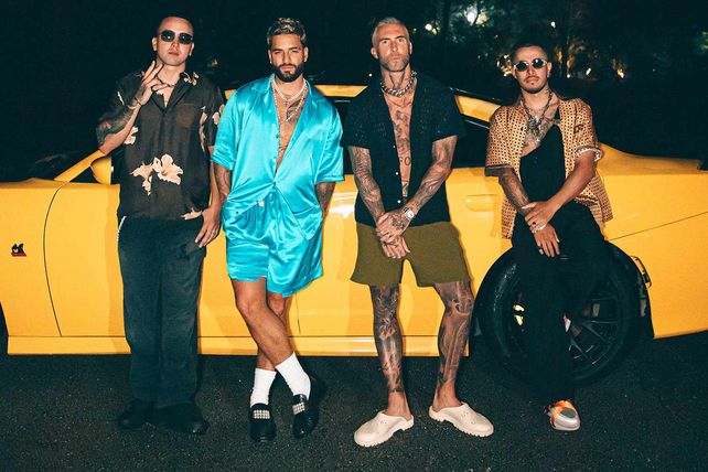Adam Levine junto a Maluma y el dúo colombiano The Rudeboyz.