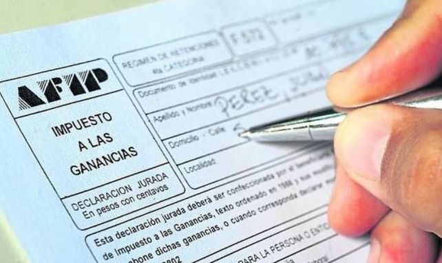 La medida alcanza a aquellos trabajadores que no hayan tenido un sueldo bruto superior a los 30 mil pesos en los últimos seis meses.