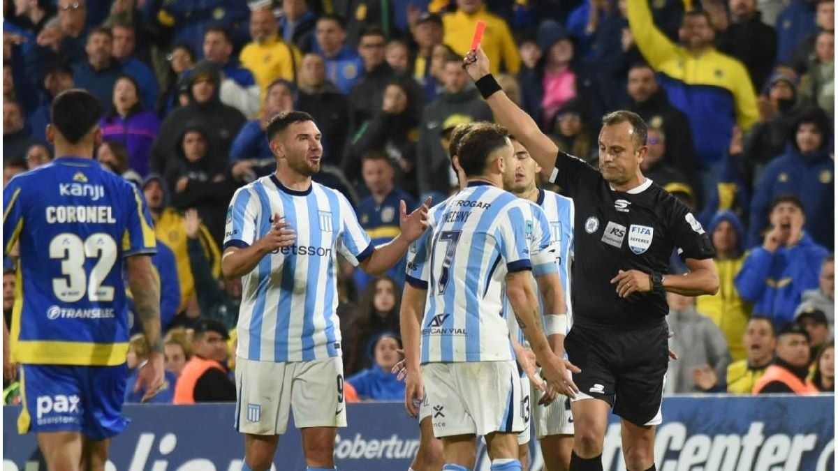 VAR, roja y polémica expulsión de Maravilla Martínez en Rosario