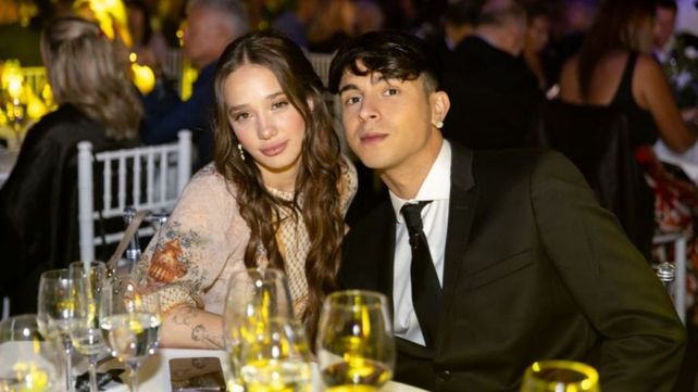 Ángela Torres no confirmó el vínculo con Rusherking pero aseguró que hay mucho cariño entre ella y el cantante.