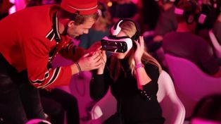 Inauguran una sala de cine que reemplaza butacas y pantalla por lentes de realidad virtual