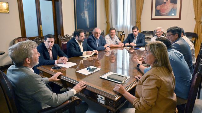 Rogelio Frigerio se reunió con senadores de Juntos por Entre Ríos. Se priorizarán obras públicas paralizadas