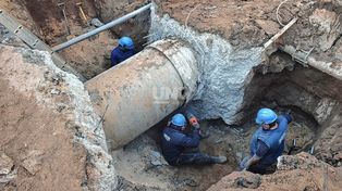 ¿Cómo siguen los trabajos por la cañería dañada en barrio Candioti?