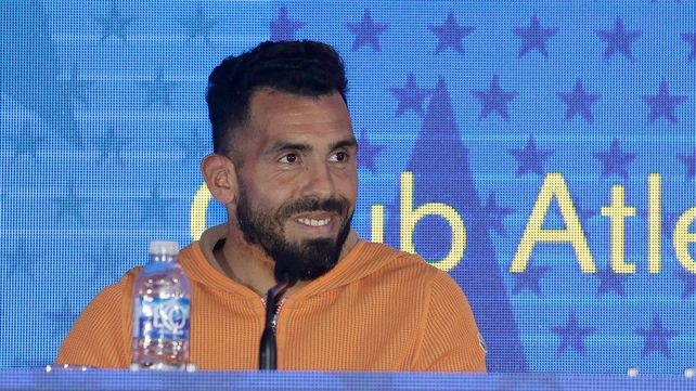 Tevez charló durante un par de horas sobre el la vida de Central, junto a Carloni y el Mono Gordillo.