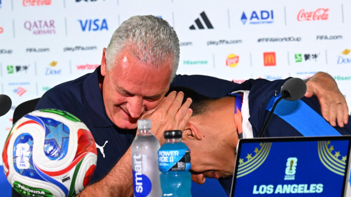 Gustavo Alfaro protagonizó un emotivo momento antes del debut de Paraguay en el Mundial 2026