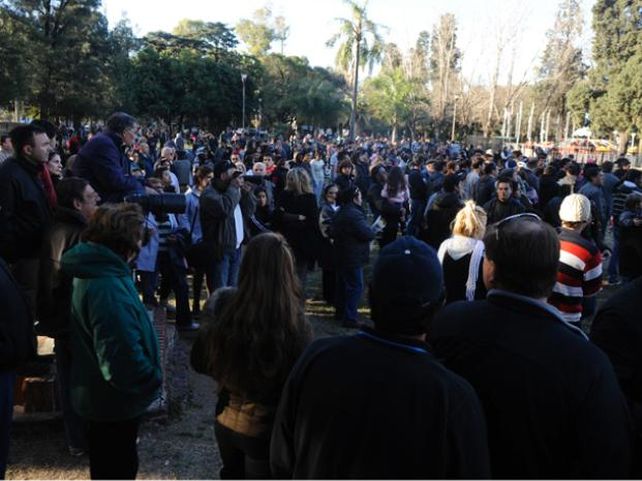 Dos nenas muertas y siete heridos en un accidente en el parque rosarino