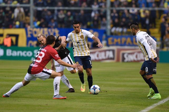 Central lo intentó todo para llegar al gol pero no pudo con la muralla Broun y fue empate