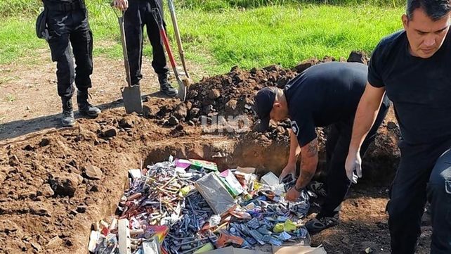 Personal de la Brigada de Explosivos de la Unidad Regional I destruyó más 300 kilos de pirotecnia secuestrada.&nbsp;