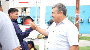 In situ. El presidente comunal Antonio Fiorenza supervisó el inicio de las obras.&nbsp;