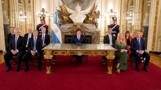 El gobierno busca sancionar la reforma del Central a fines de agosto