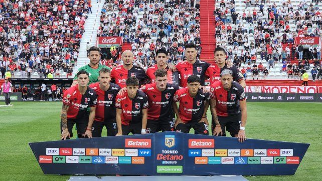 Los once que Bernardi puso en cancha y que hicieron un gran partido ante Huracán.
