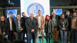 En el patio de la Cervecería Santa Fe se realizó la presentación de la Copa Concejo 0.0%.
