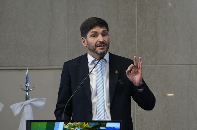 Nuevo round impositivo entre Pullaro y Milei